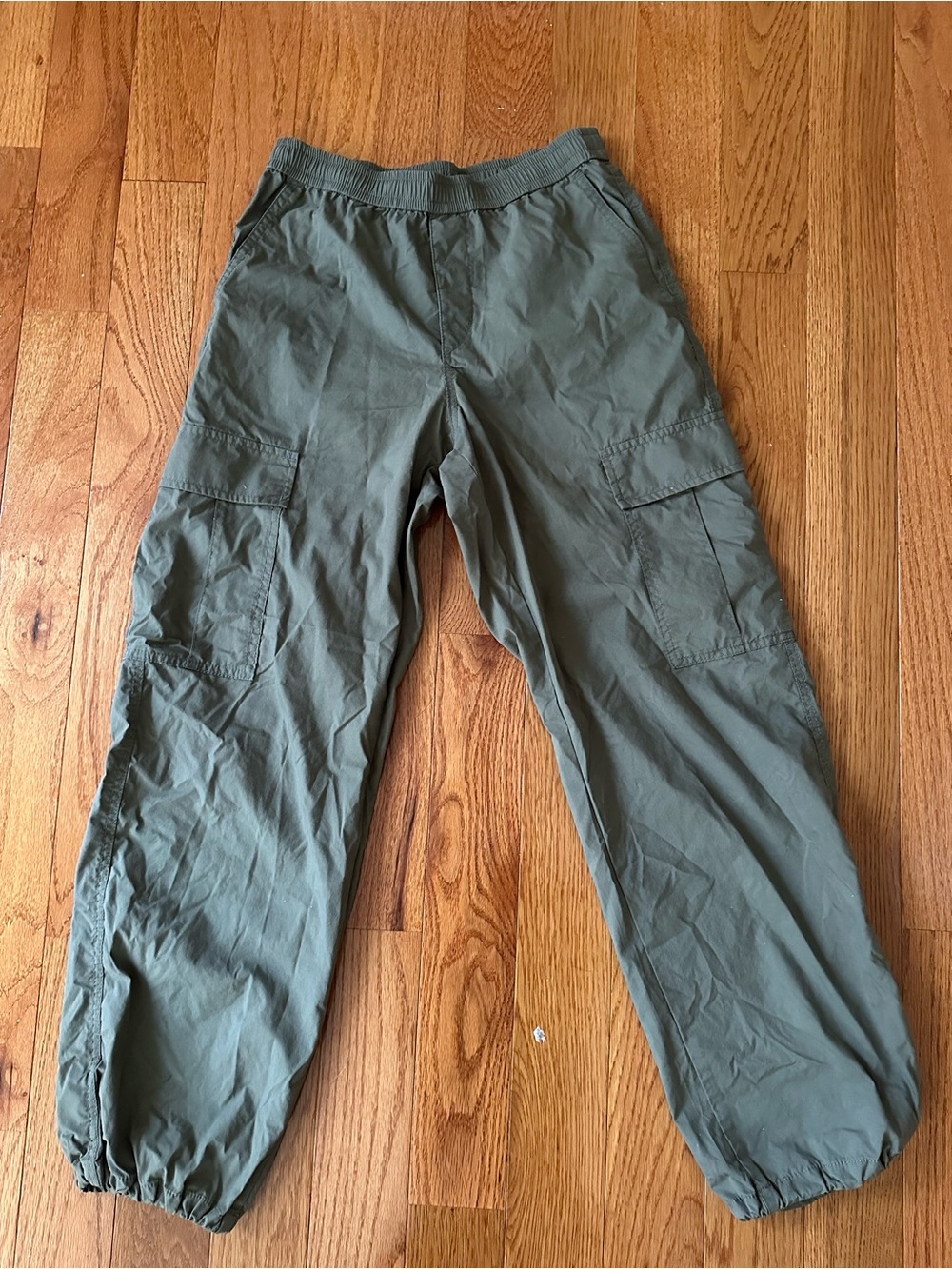 UNIQLO Women’s Cargo Pants - Olive Green
